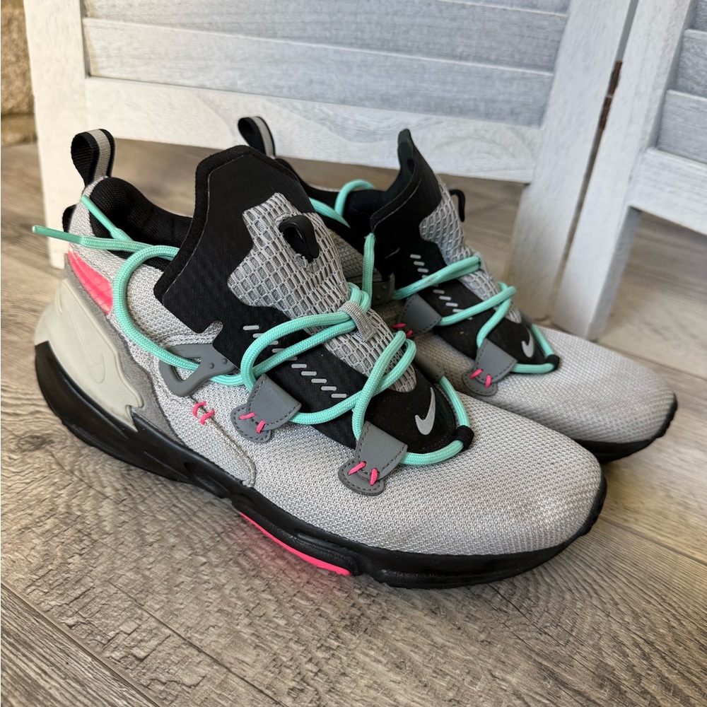 Men’s Nike Zoom Air - size 8.5 - Gray and Pink